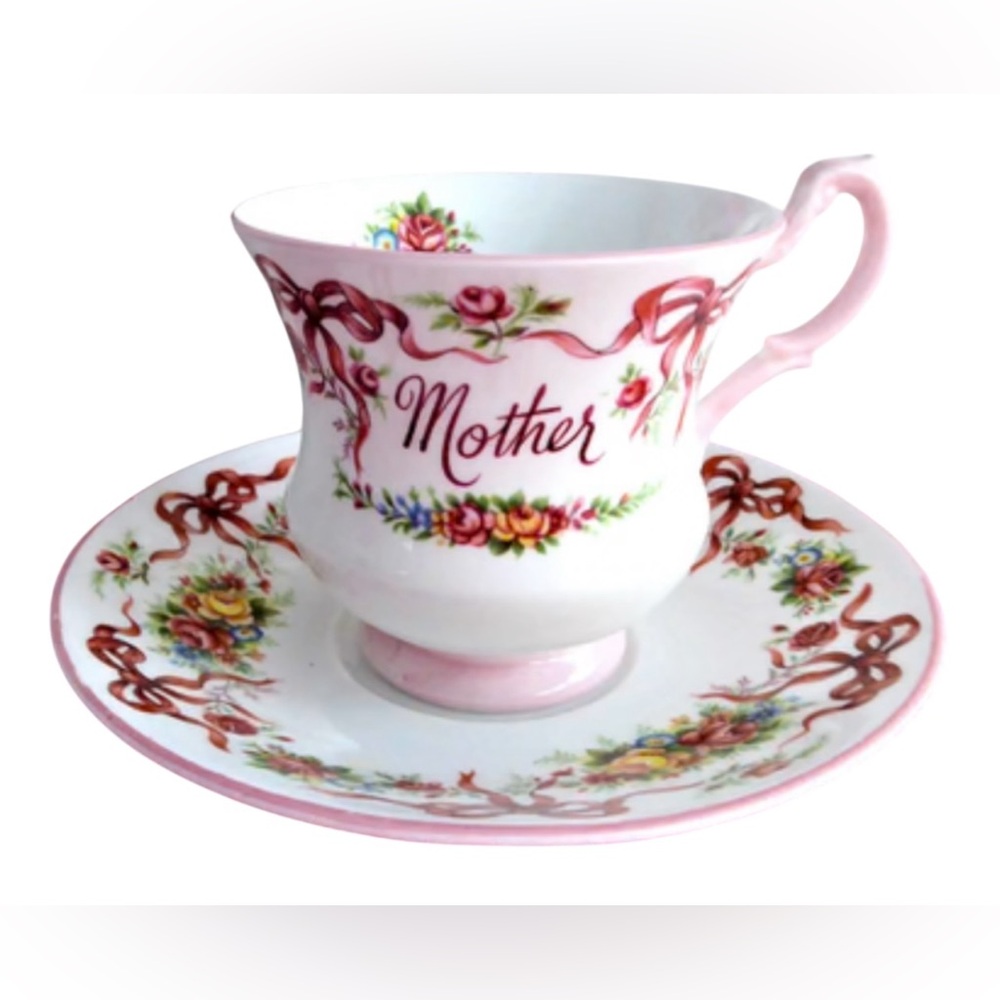 Floral Queen Mother Pretty Floral Vintage Teacup and Saucer Set